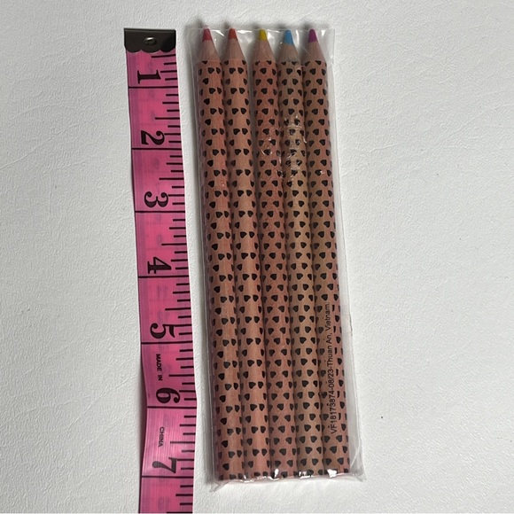 Artist Drawing Coloring Coloring Pencils Five Pack  WIth Heart Decorations - Picture 6 of 6